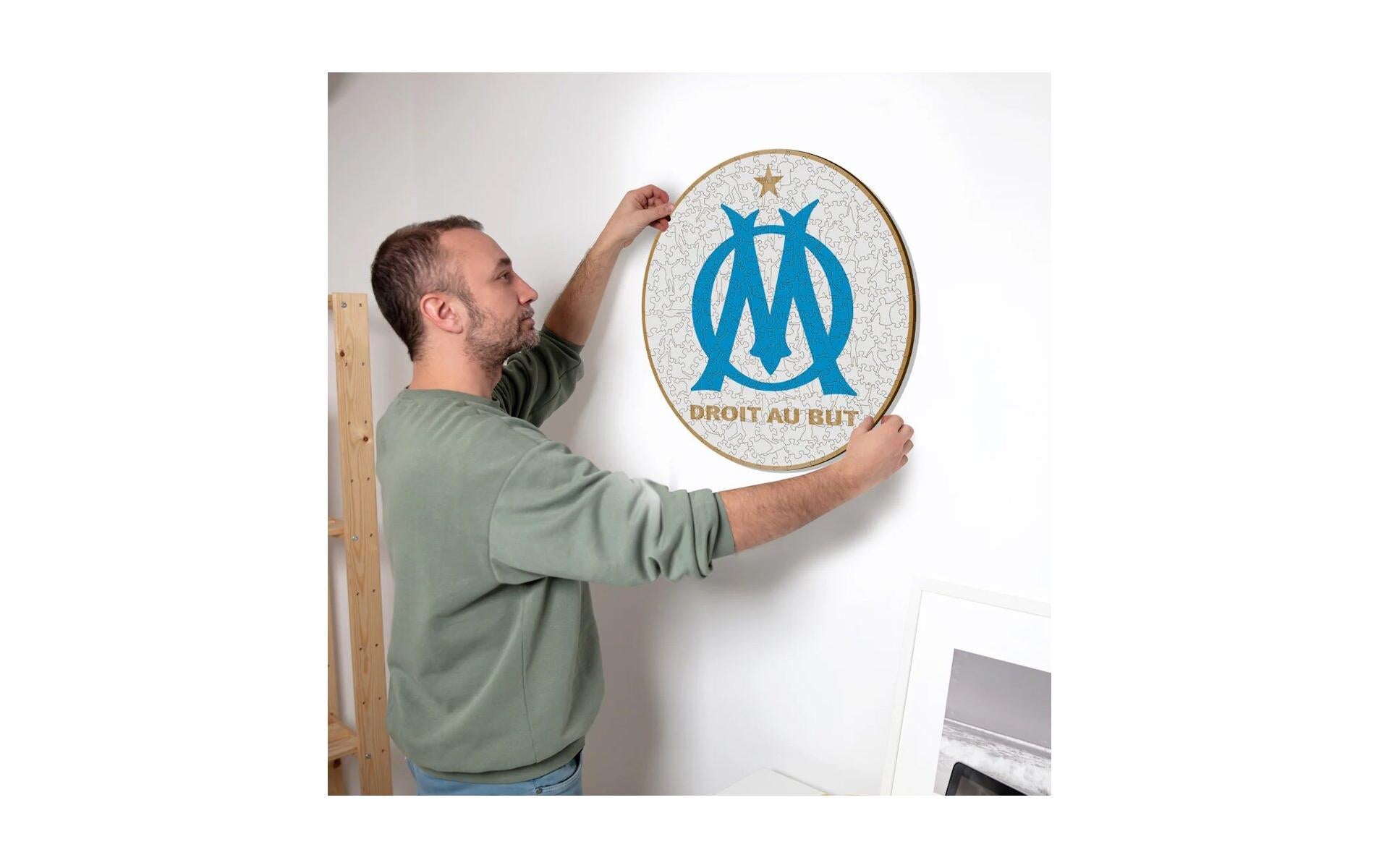 Iconic Puzzles Puzzle Olympique Marseille Logo – 270 Teile – 37,5 × 37,5 cm – ab 10 J. – Holz – Mehrfarbig