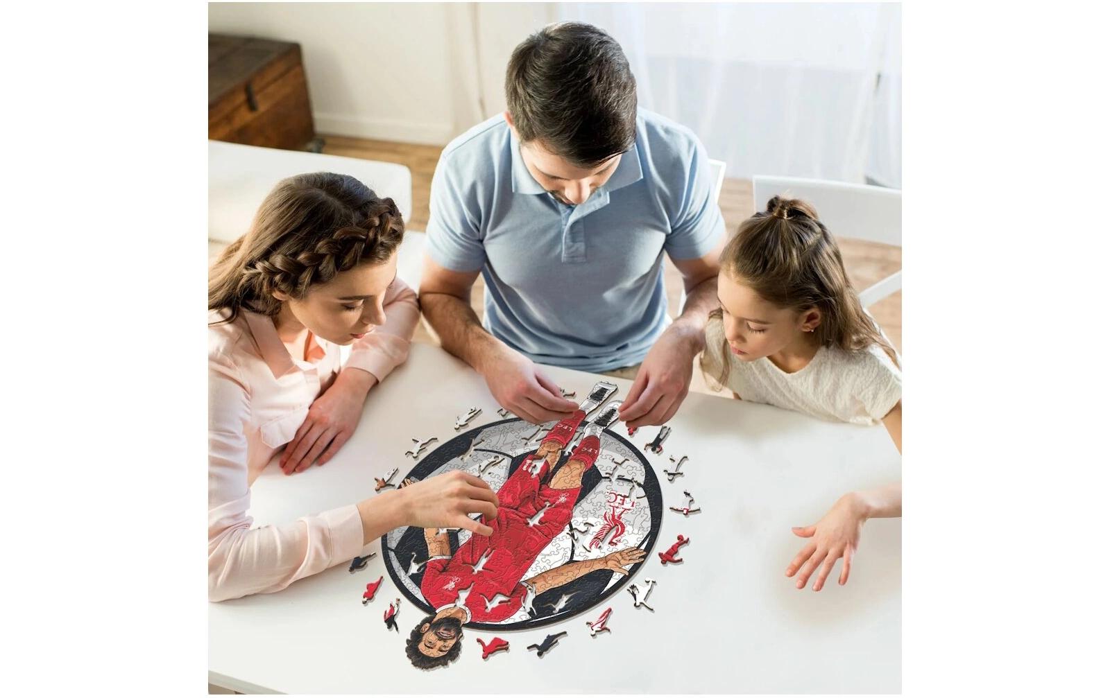 Iconic Puzzles Puzzle Liverpool FC, Mo Salah – 270 Teile – 30 × 42 cm – ab 10 J. – Holz, mehrfarbig – FSC