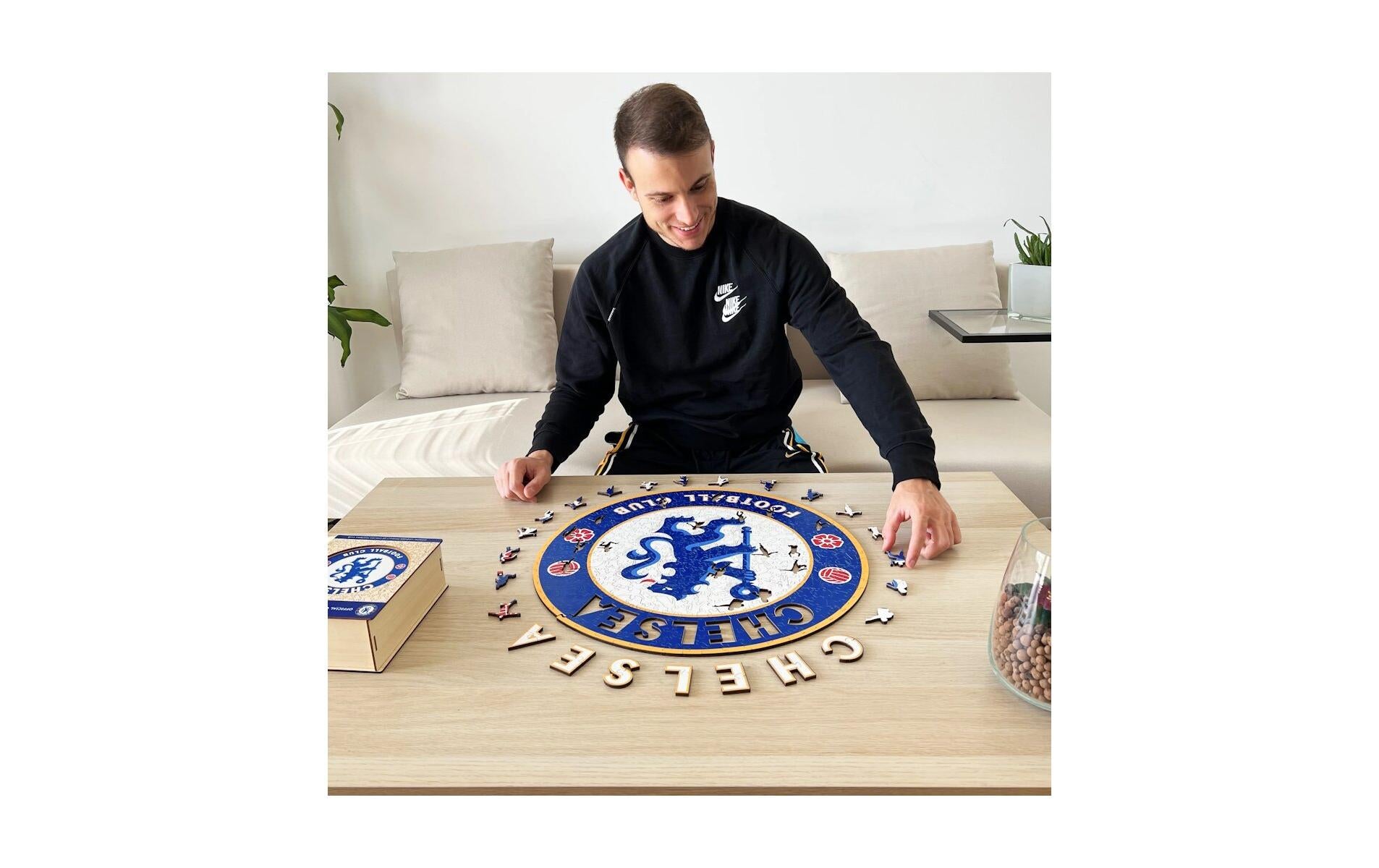 Iconic Puzzles Chelsea FC - Logo – Logikspiel, 1 Spieler, ab 14 Jahren