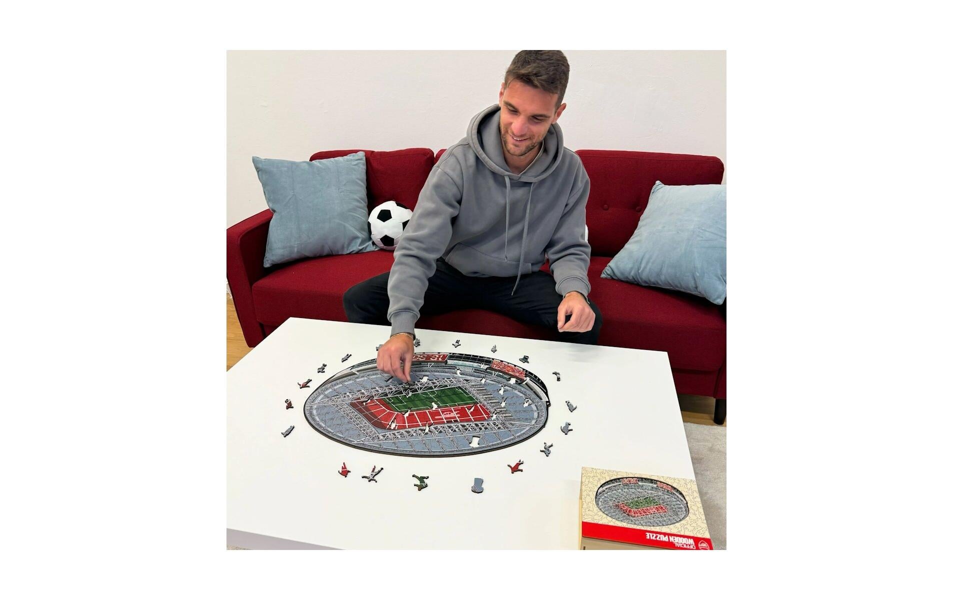 Iconic Puzzles Puzzle Emirates Stadium (Arsenal FC) – 270 Teile – 42 × 30 cm – ab 14 Jahren – Holz – mehrfarbig