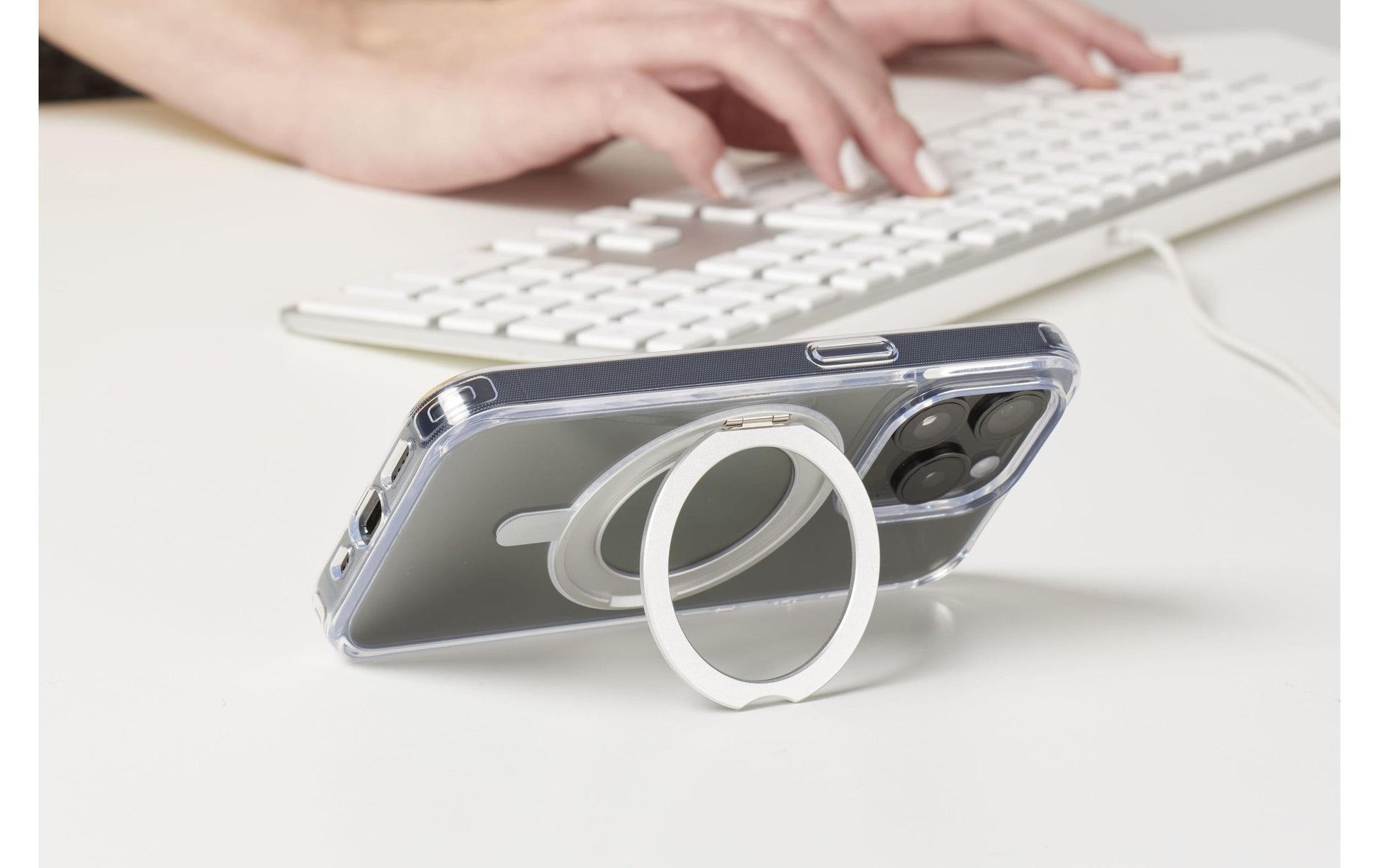 Cellularline Backcover – für Apple iPhone 16 Pro Max – transparent – MagSafe-kompatibel, stossdämpfend