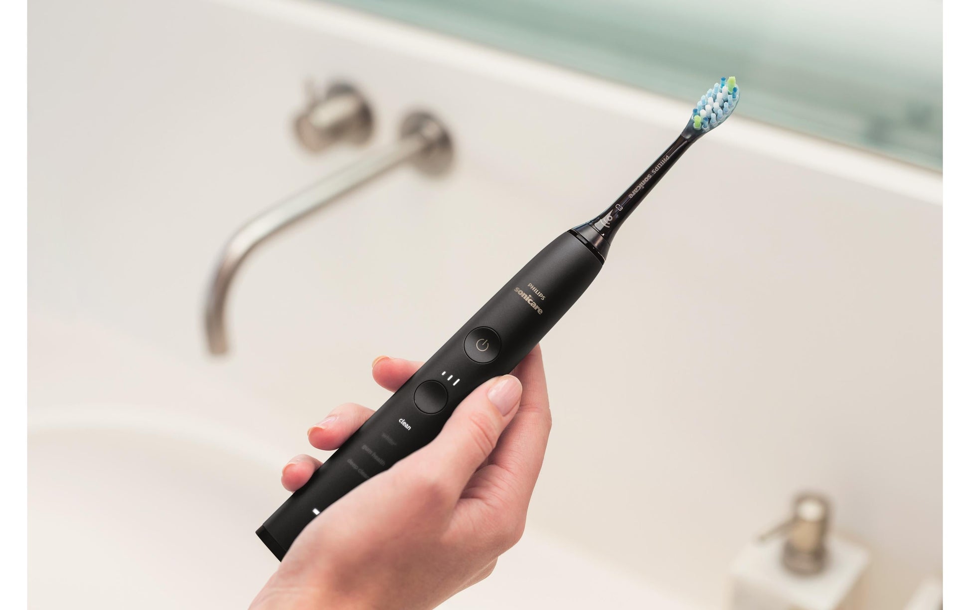 Philips Schallzahnbürste Sonicare DiamondClean 9000 (HX9914/57) – 5 Modi – 2 Griffe, 2 Bürstenköpfe