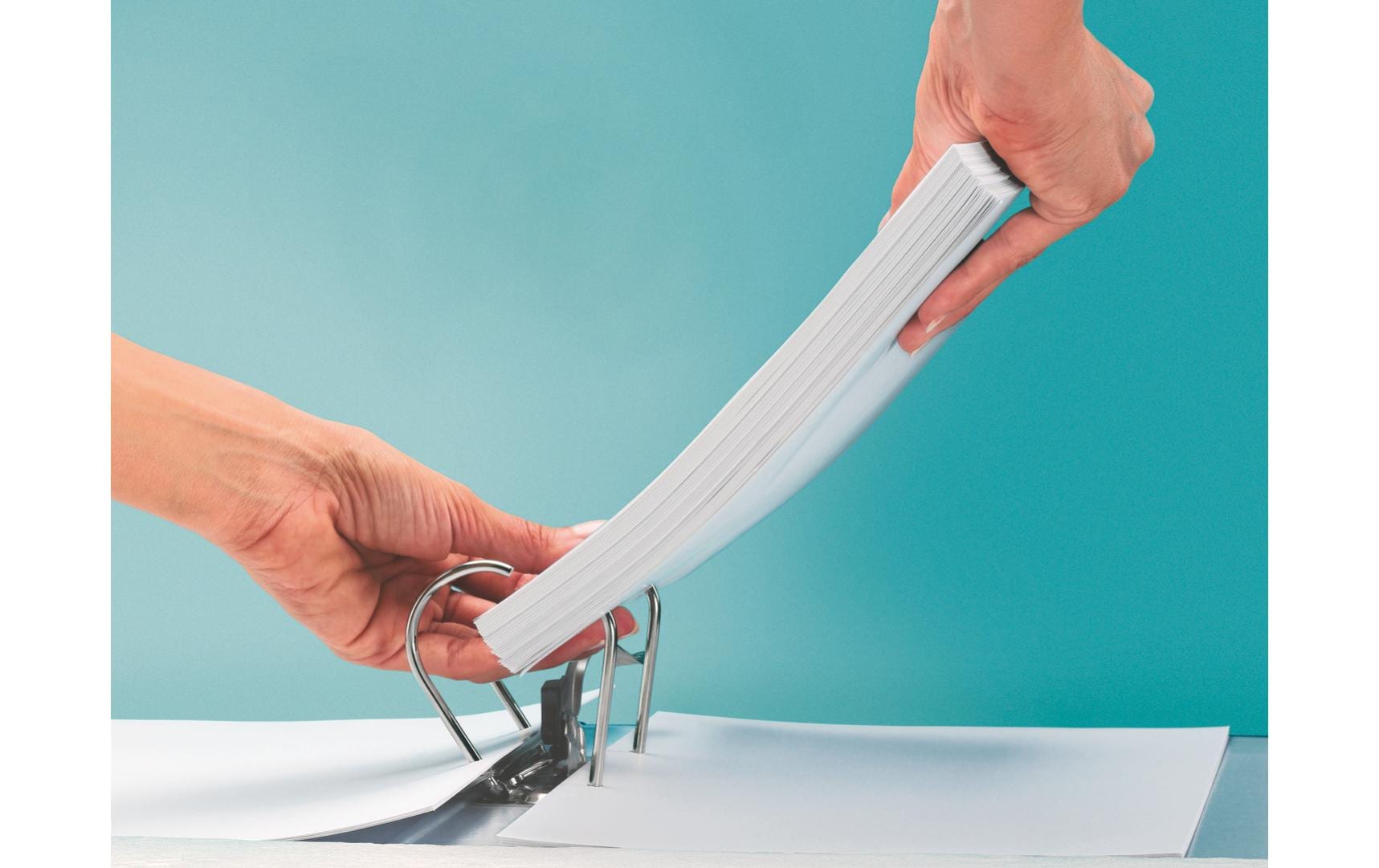 Leitz 180° Ordner – für A4 – Rückenbreite 8 cm – Weiss
