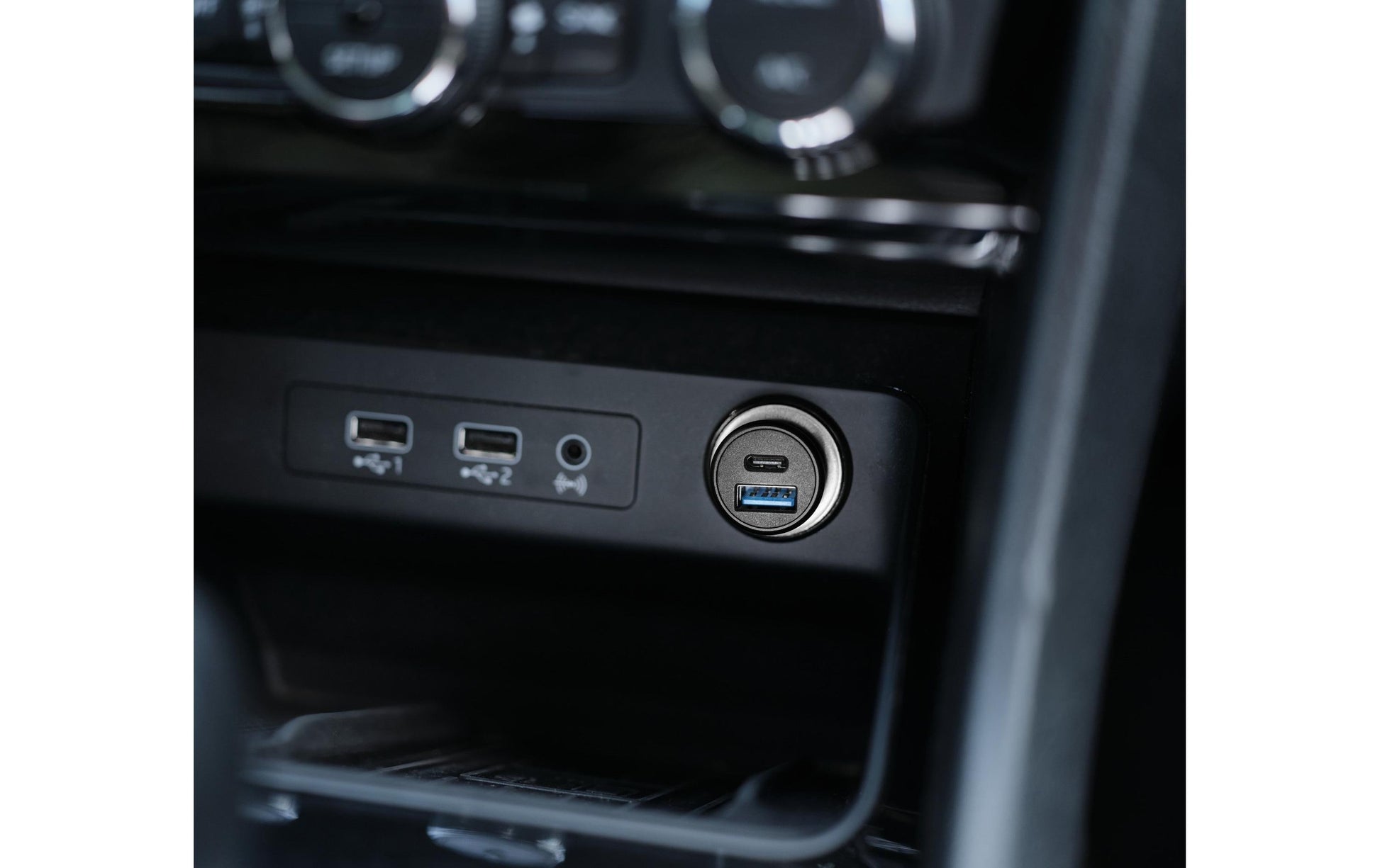 Trust Maxo Auto-Ladegerät 38 W – USB-C×1, USB-A×1 – PD, QC 3.0, PPS – für 12–24 V Fahrzeuge – Schwarz