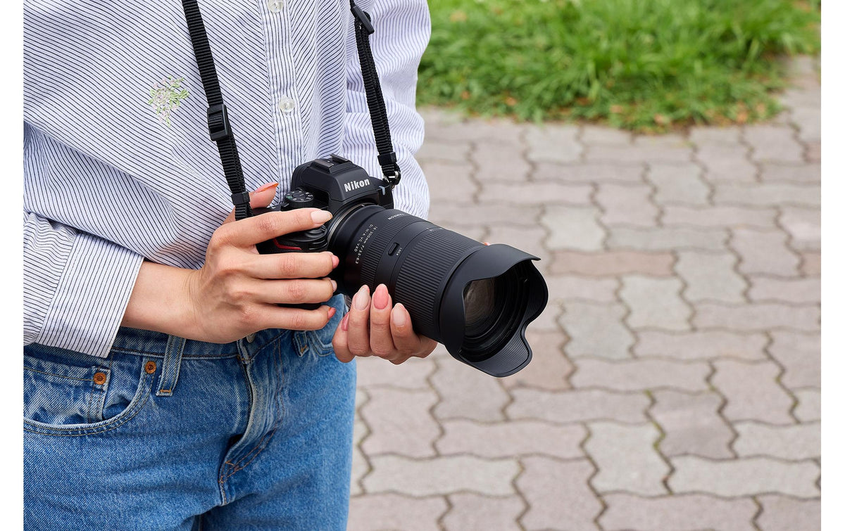 Tamron 18-300mm F/3.5-6.3 Di III-A VC VXD Nikon Z Objektiv – für APS-C, 67 mm Filter