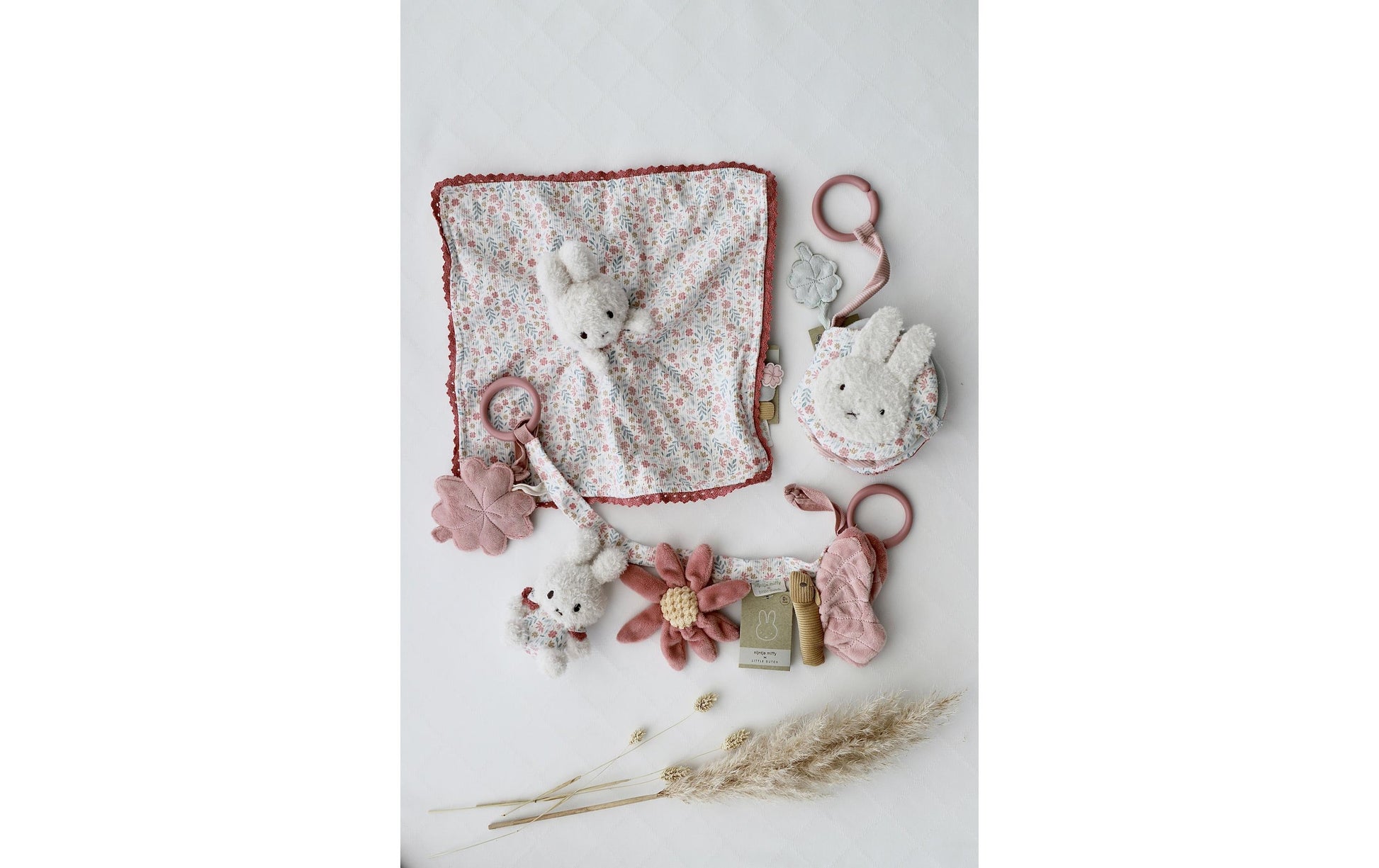 OYKAMI Geschenkbox Miffy – 1 Stück – ab 0 Jahren – Plüsch, Baumwolle – Rosa