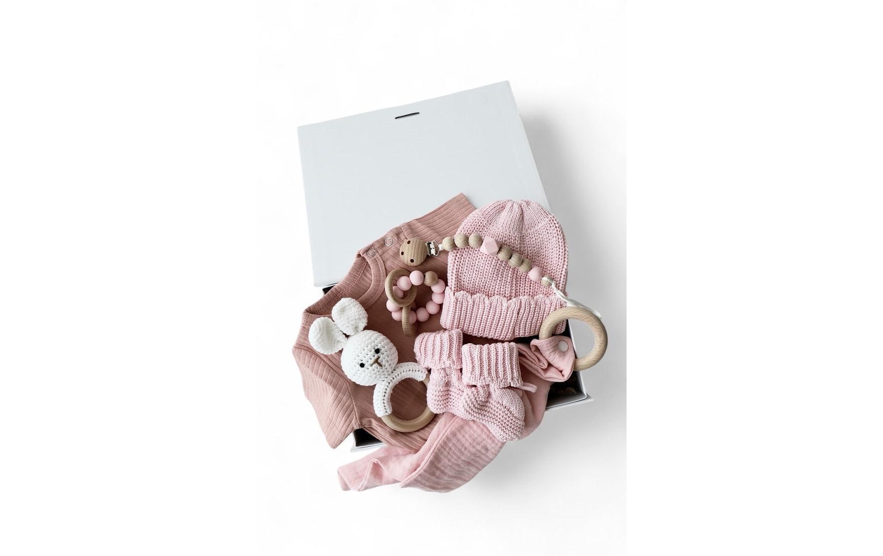 OYKAMI Palermo Geschenkbox Hase – ab 0 Jahren – Plüsch, Holz – Rosa