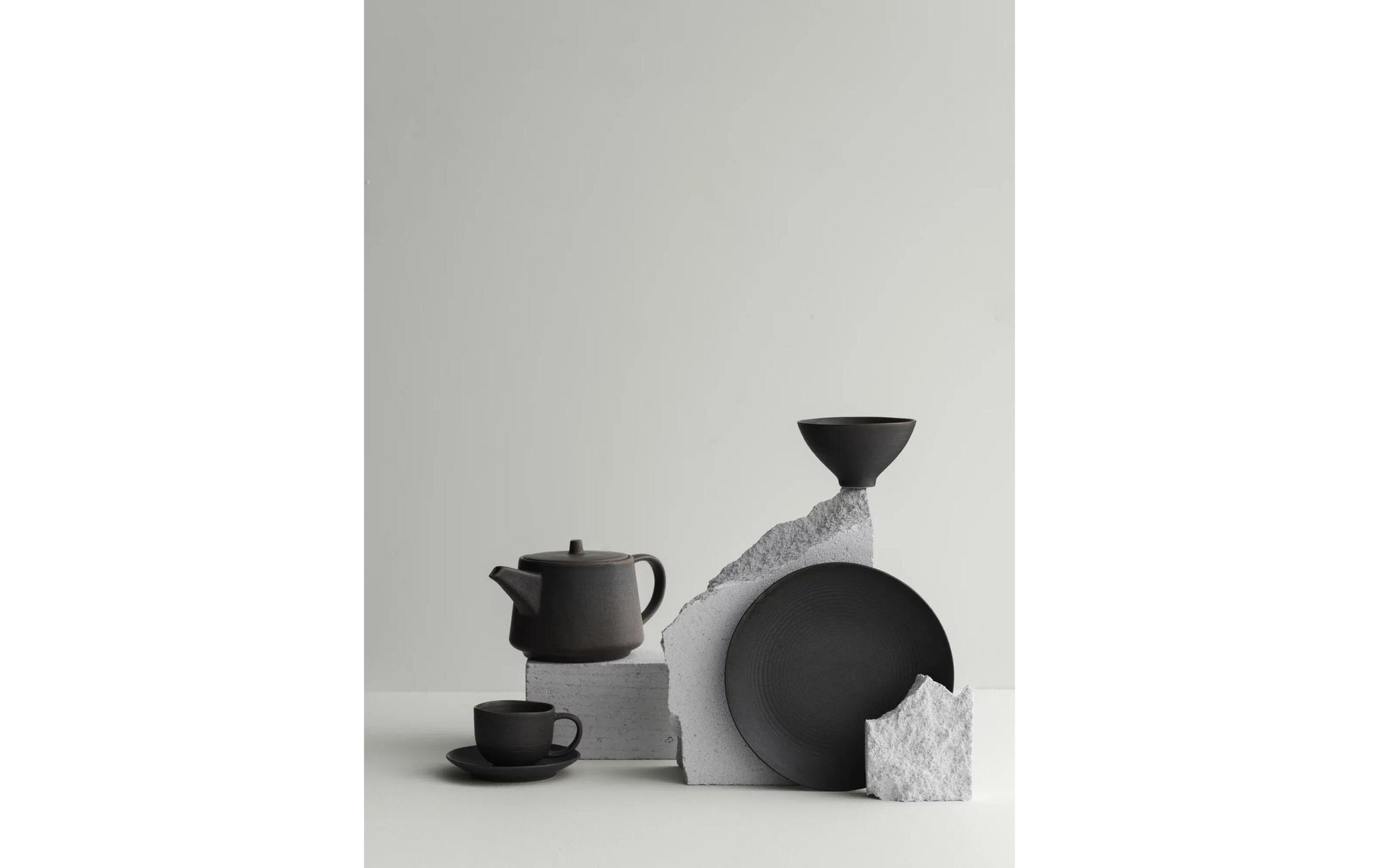 Blomus Teekanne KUMI – 1 l, 22,0 × 14,0 × 12,0 cm, Keramik, Grau, spülmaschinenfest, mikrowellengeeignet