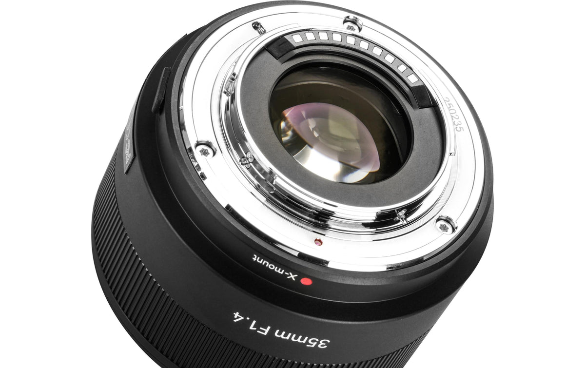 7artisans AF35F14B-FX Fujifilm X-Mount Objektiv – 35 mm f/1.4 – Schwarz
