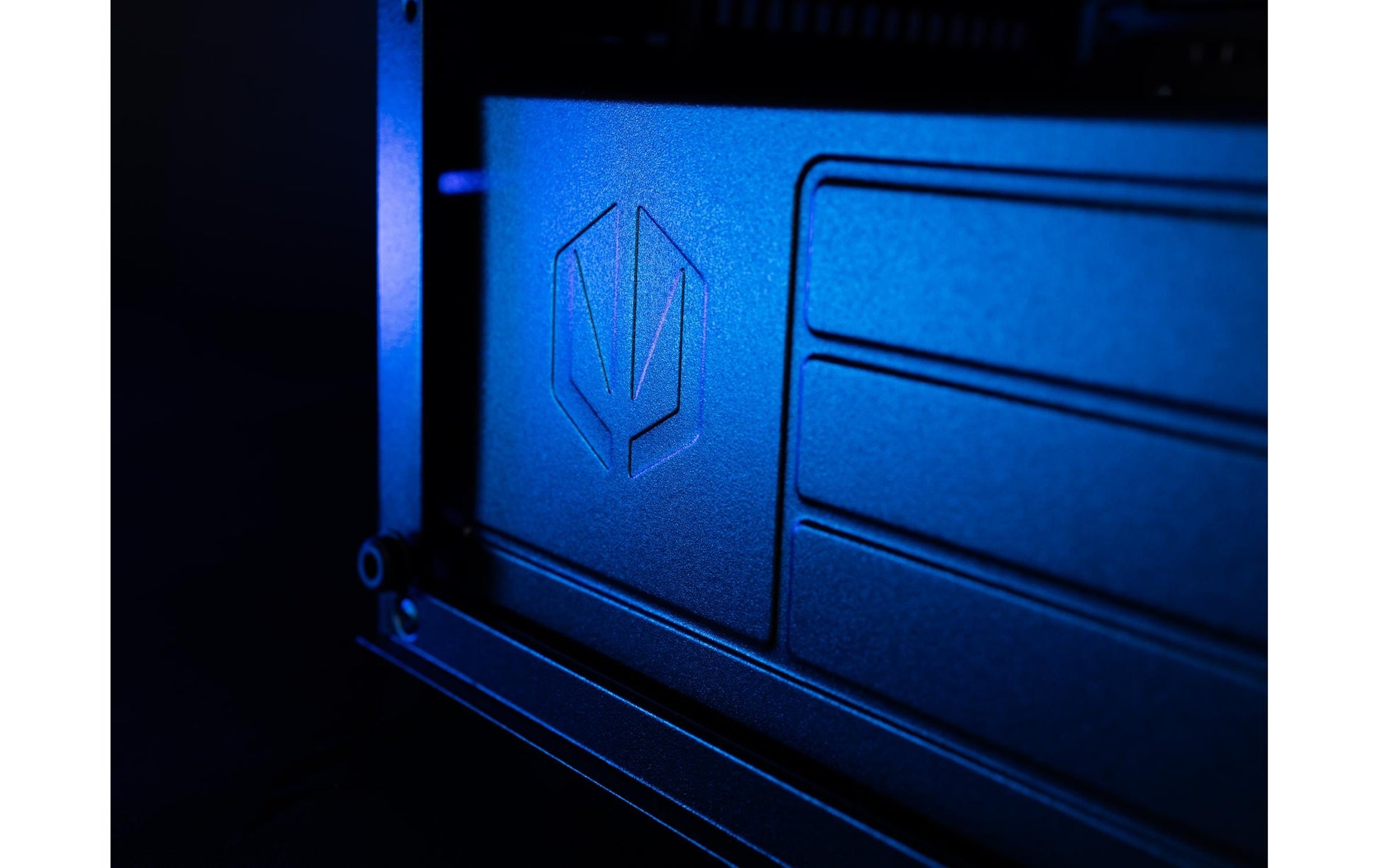 Joule Performance Tower – AMD Ryzen 7 9700X, 32 GB RAM, 2 TB SSD, Windows 11 Home