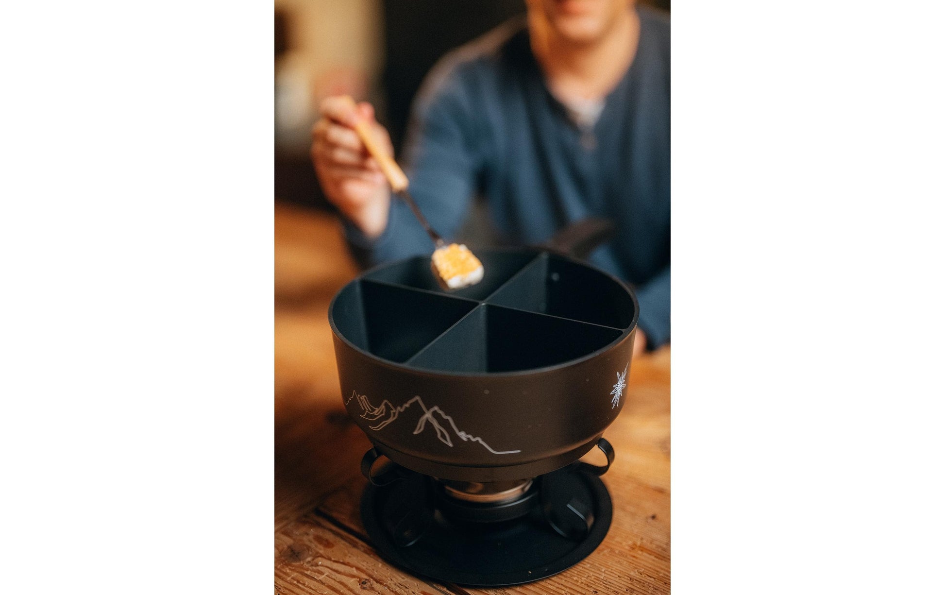 4Fondue Caquelon – Ø 25 cm, Gusseisen, für Käsefondue, Induktion, Rot