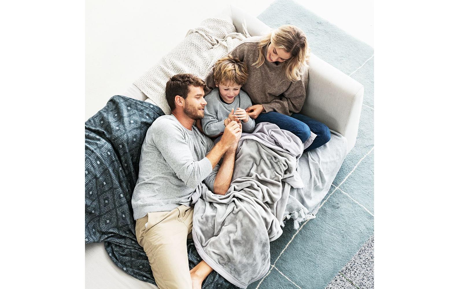Beurer Schulterheizkissen HK66 – 3 Heizstufen, Netzbetrieb – 2,3 m Kabel – Grau – Polyester