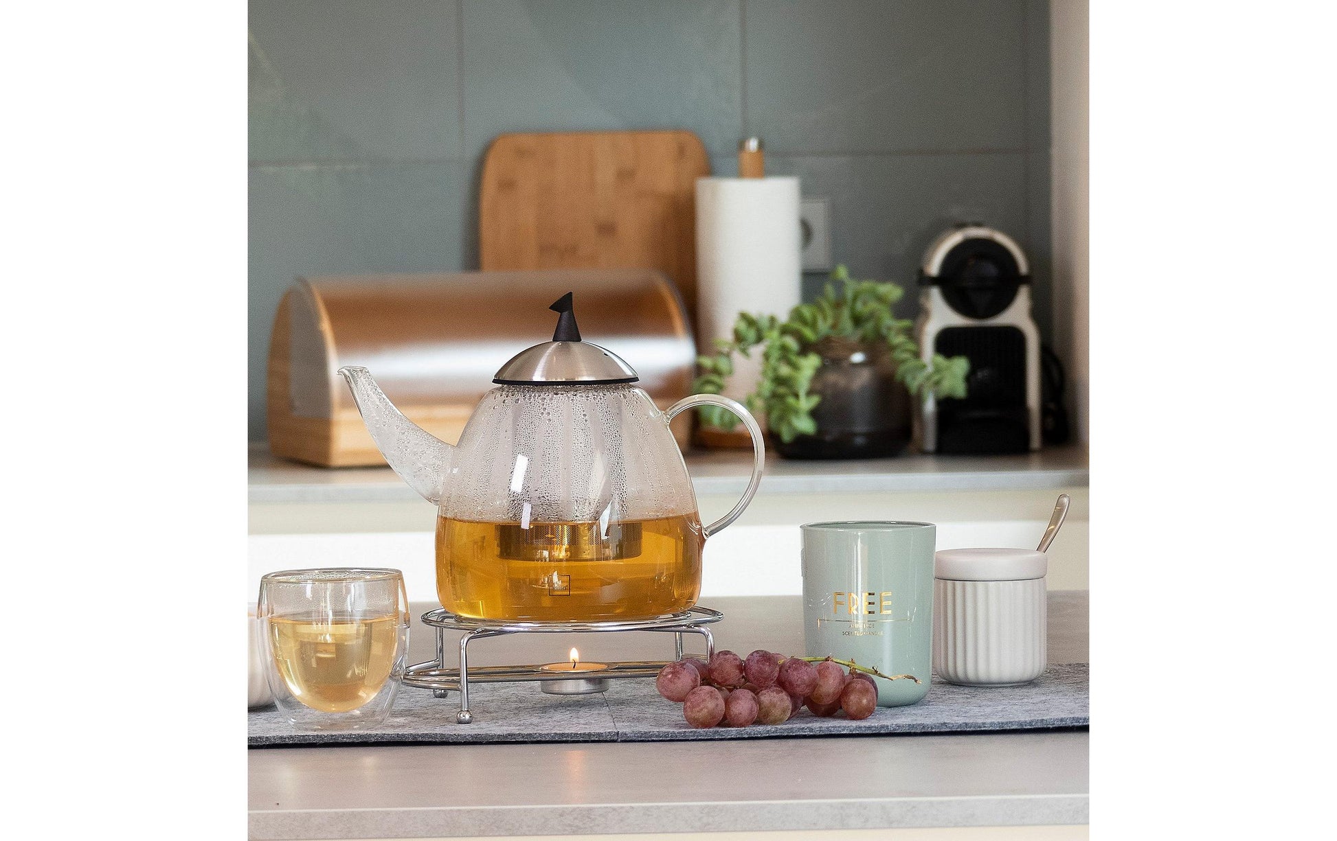 Kela Aurora – Teekanne, 1,8 l, Glas/Edelstahl, Edelstahl-Teesieb, Silber, für Elektro/Gas/Glaskeramik