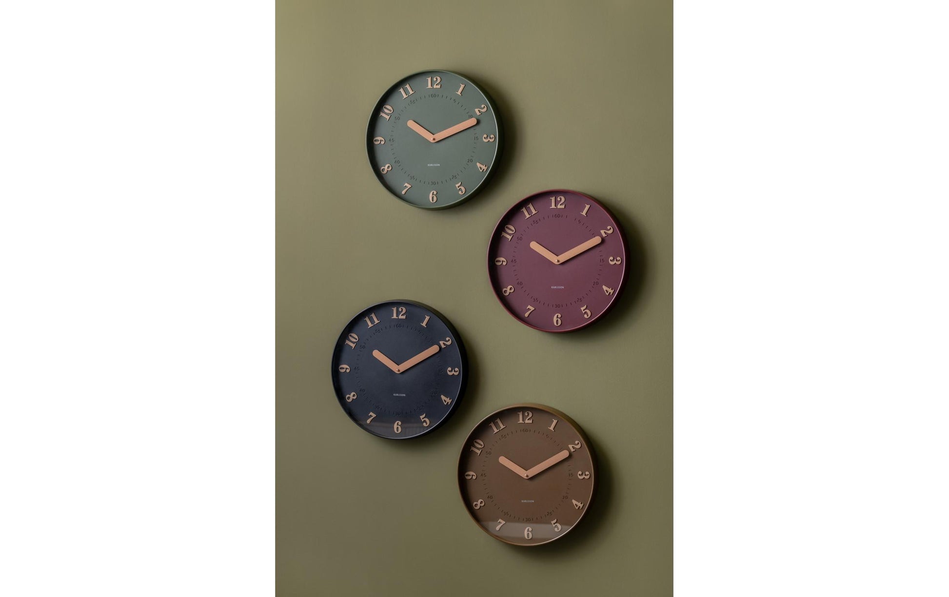Karlsson Wanduhr Amena – Ø 40 cm, braun, Kunststoff