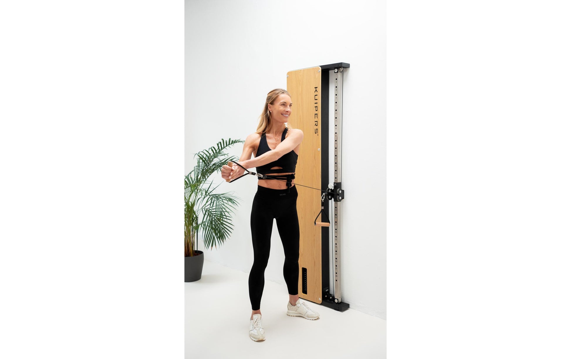 Kuipers Fitness Slim Beistelltisch – 60 × 110 × 200 cm – Esche – Braun