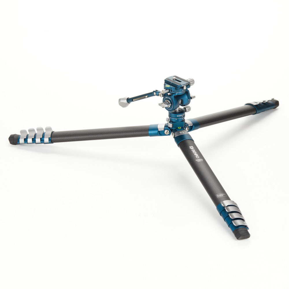 Benro TCBC15FS20PROC Carbon Stativ Kit – bis 152 cm, Traglast 4,5 kg – 43 cm eingefahren, 1,05 kg – Schwarz