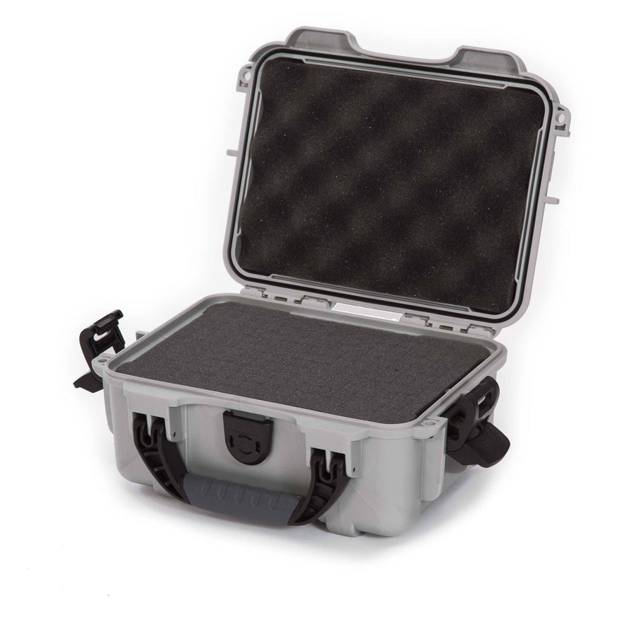 Nanuk Koffer 904, 201 × 259 × 114 mm, 3,04 l, Kunststoff, silber, stossdämpfend