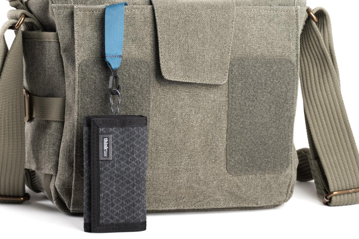 Think Tank Pixel Pocket Rocket V2.0 Kartenetui – Schiefergrau/Schwarz – für CFexpress Typ B, XQD, microSD und mehr