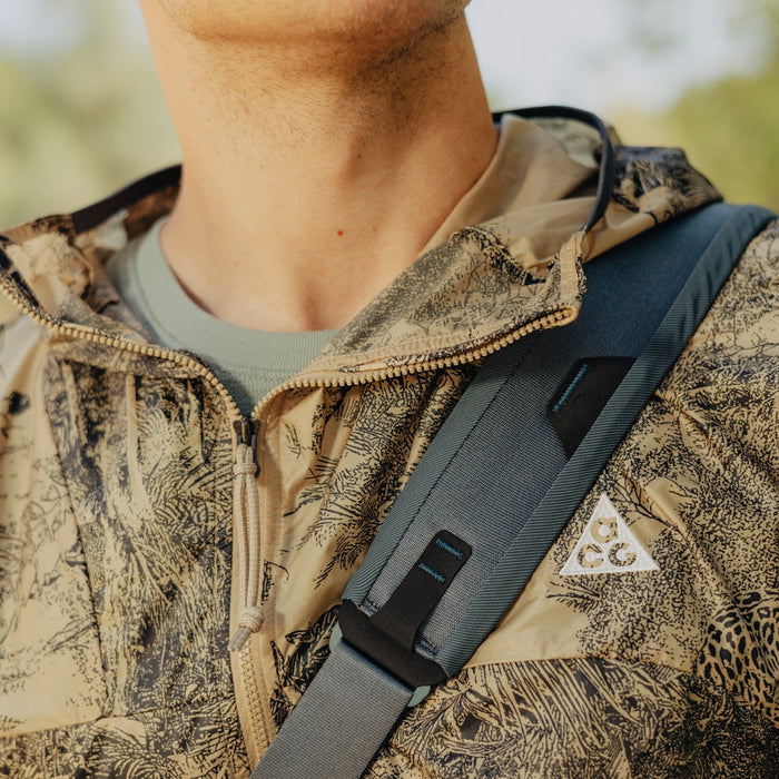 Peak Design Everyday Sling 10 l Umhängetasche – Aluminium/Nylon – für Laptops bis 12″, DJI Mavic und andere – Blau