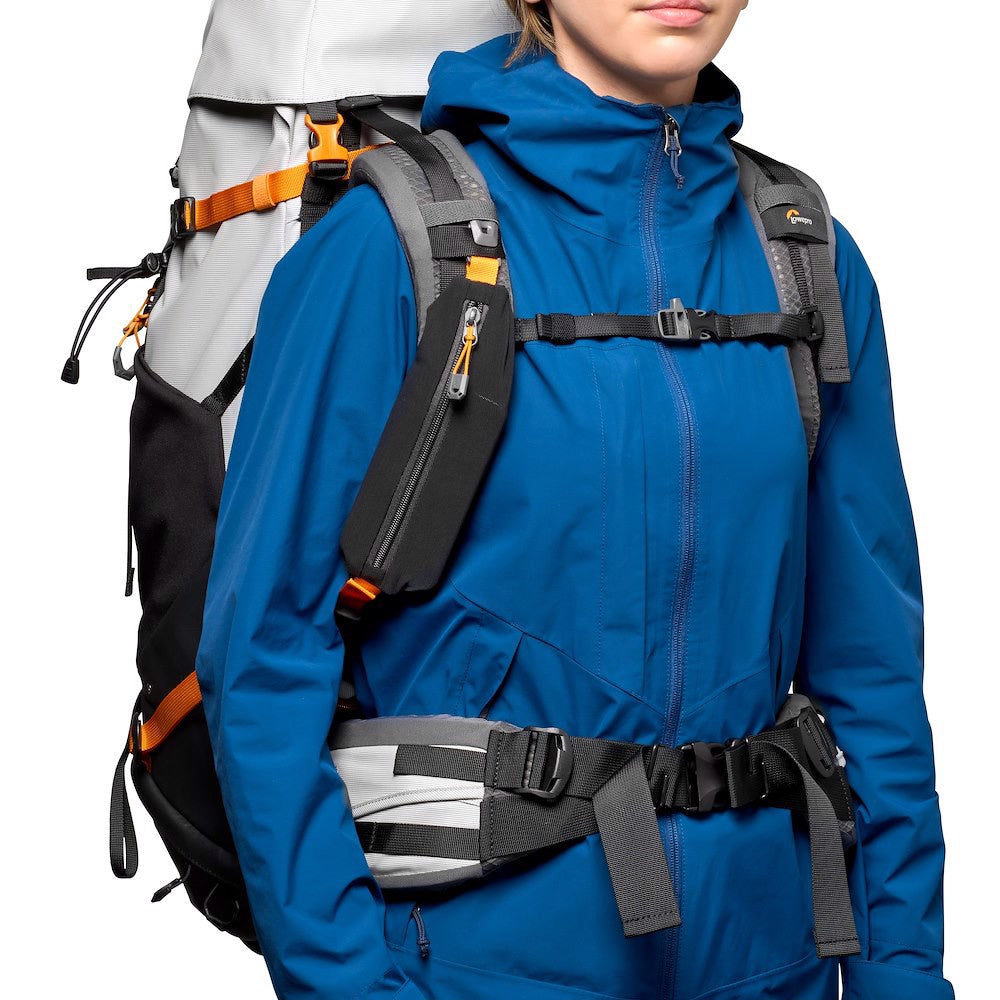 Lowepro PhotoSport Pro III Kamerucksack – 57 l, für DSLR/CSC mit montiertem 70–200 mm f/2.8 und andere