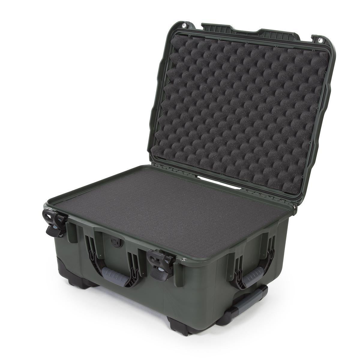 Nanuk Schutzkoffer 950 mit Schaum – Kunststoff, Olivgrün, 46,5 × 29,7 × 57,9 cm
