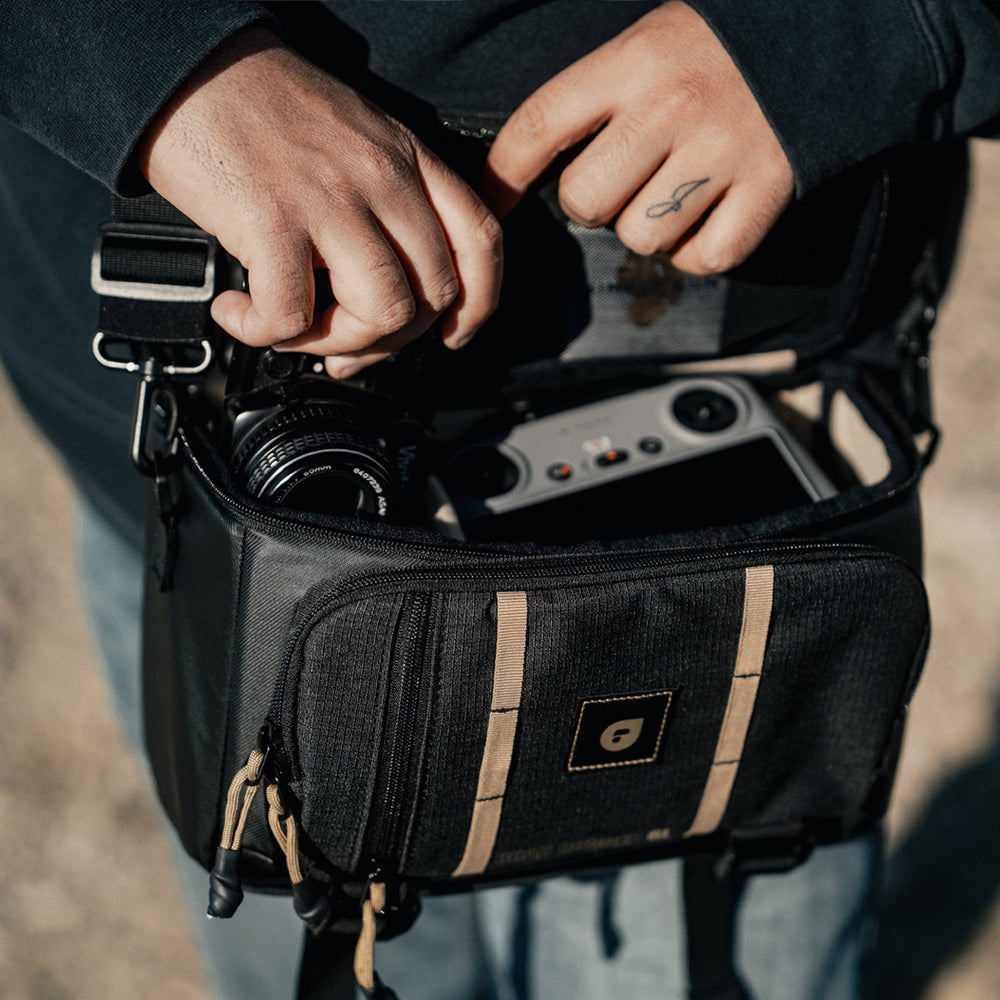 PolarPro RoadRunner 6L Sling-Tasche – 6 l, 2 Objektive – für Leica Q3, Sony FX3, Air3S und andere – Beige/Schwarz