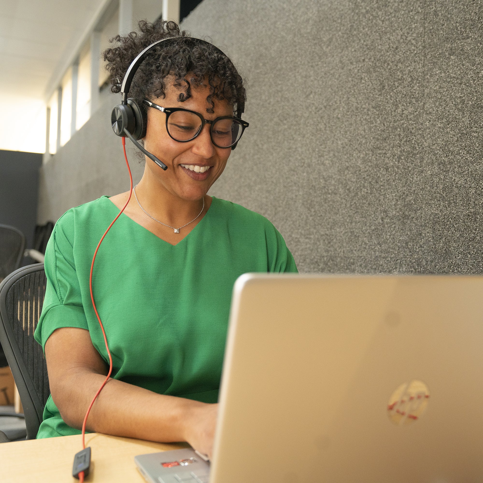 Poly Blackwire 8225 – Headset – USB-C – für Microsoft Teams