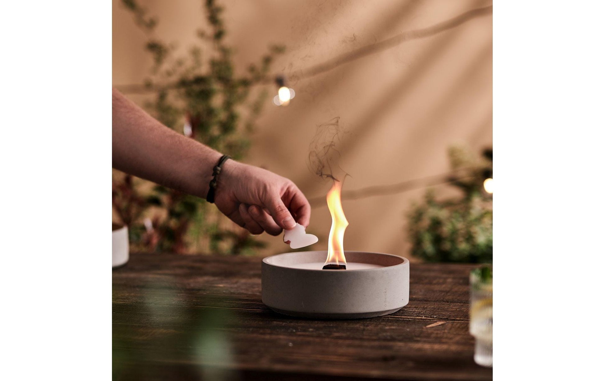 Beske Betonfeuer Suma' Outdoor-Kerze – Ø 19 × 6,5 cm – Beton, grau