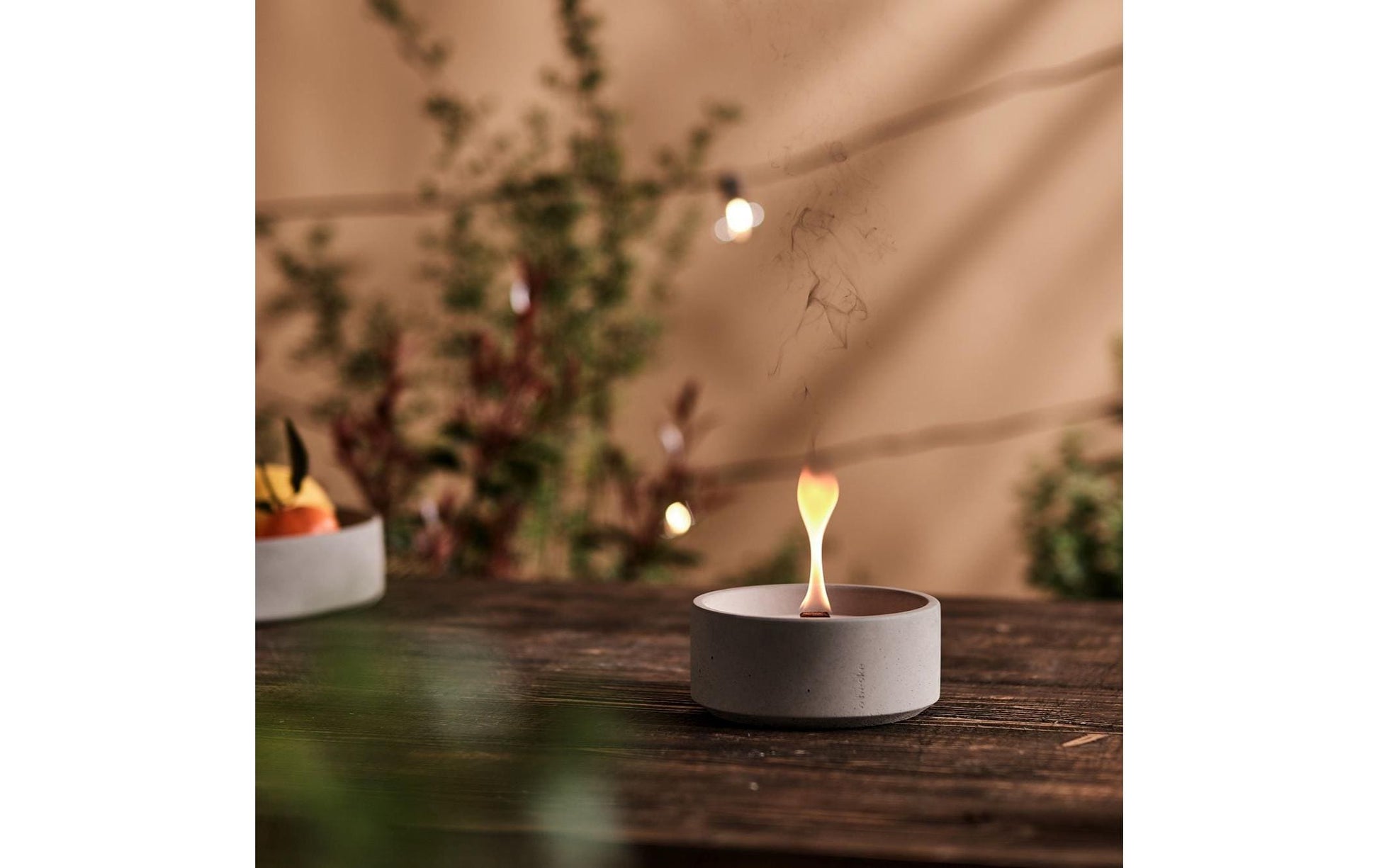 Beske Betonfeuer Suma' Outdoor-Kerze – Ø 14 × 6,5 cm – Beton, grau