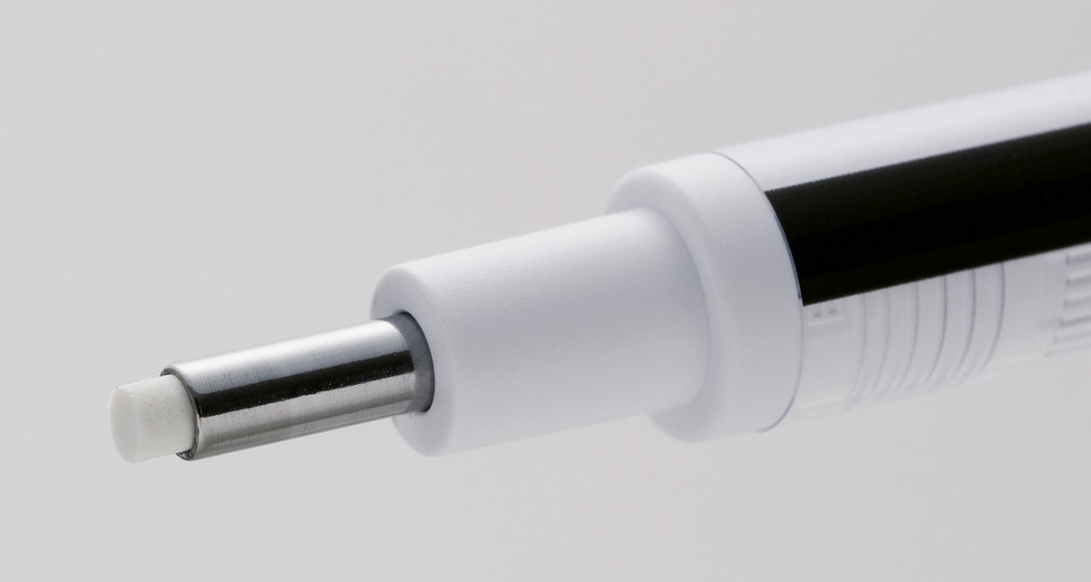 Tombow Radierstift Mono Zero Rund – nachfüllbar, Ø 2,3 mm, 121 × 7 × 12 mm, schwarz, 1 Stk.