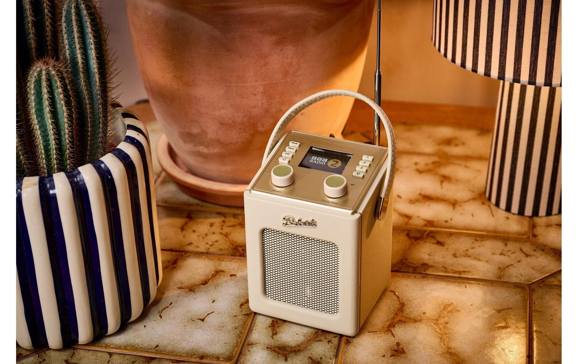 Roberts Radio Roberts Revival Mini 2 – DAB-/Internetradio – Portabel – UKW, Bluetooth, Akkubetrieb – Creme