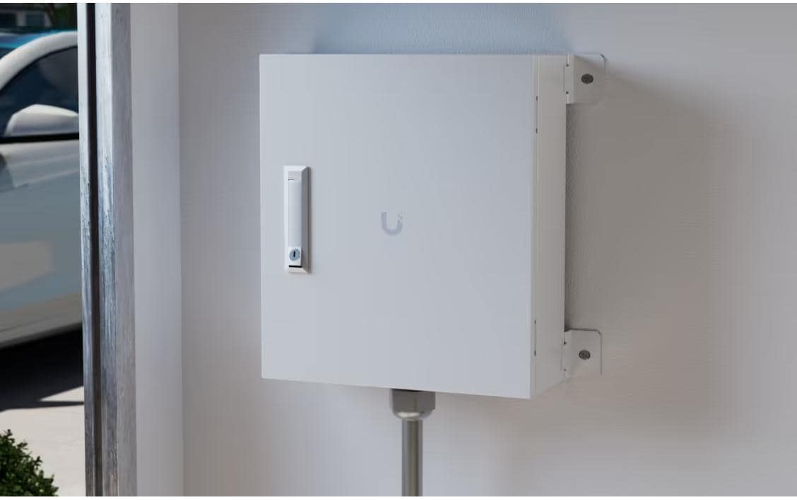 Ubiquiti UACC-JUNCTION-UTILITY – Gehäuse – IP55, Wand – für UA-Hub-Gate, UA-Hub-Door-Mini, UA-Hub-Door und andere