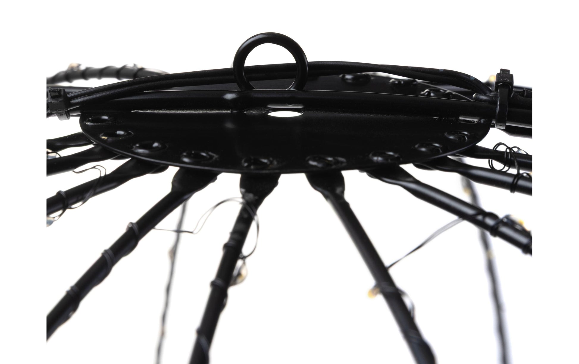Cocon Dekoleuchte Aussen 3D Eisendrahtkugel – Ø 60 cm – Warmweiss – Netzbetrieb – Schwarz