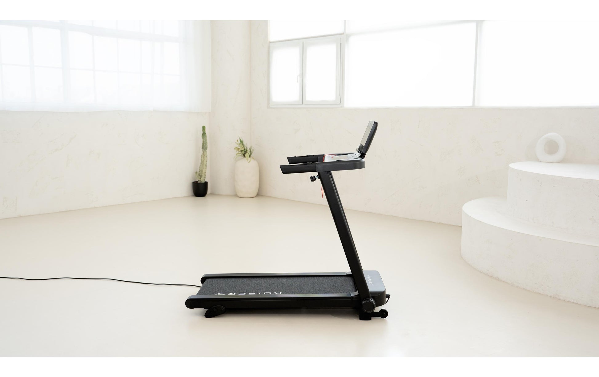 Kuipers fitness Kuipers – Laufband R2, 919 W, 12 km/h – Schwarz