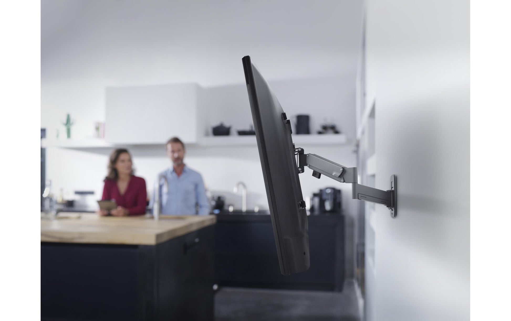 One For All Wandhalterung – Vollbeweglich – 32–77" – VESA 200×100–400×400 – bis 40 kg, Höhenverstellbar – WM54