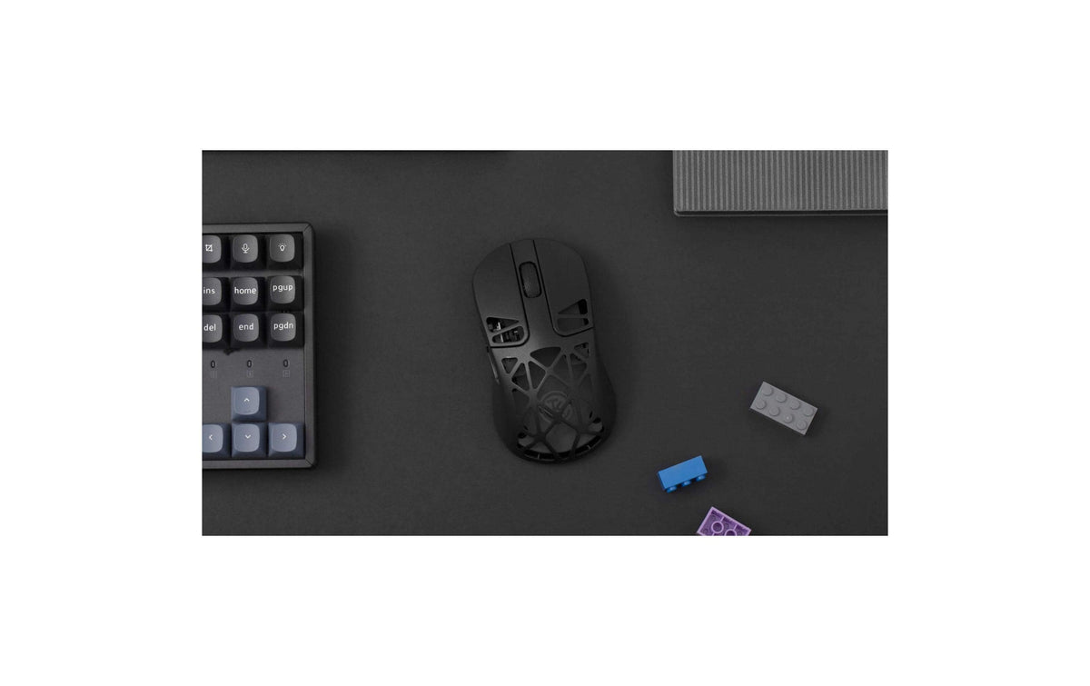 Keychron M3 Mini Metal Edition – Gaming-Maus – Kabellos (Bluetooth/2,4 GHz), 26000 DPI, Rechts, Grau, Schwarz