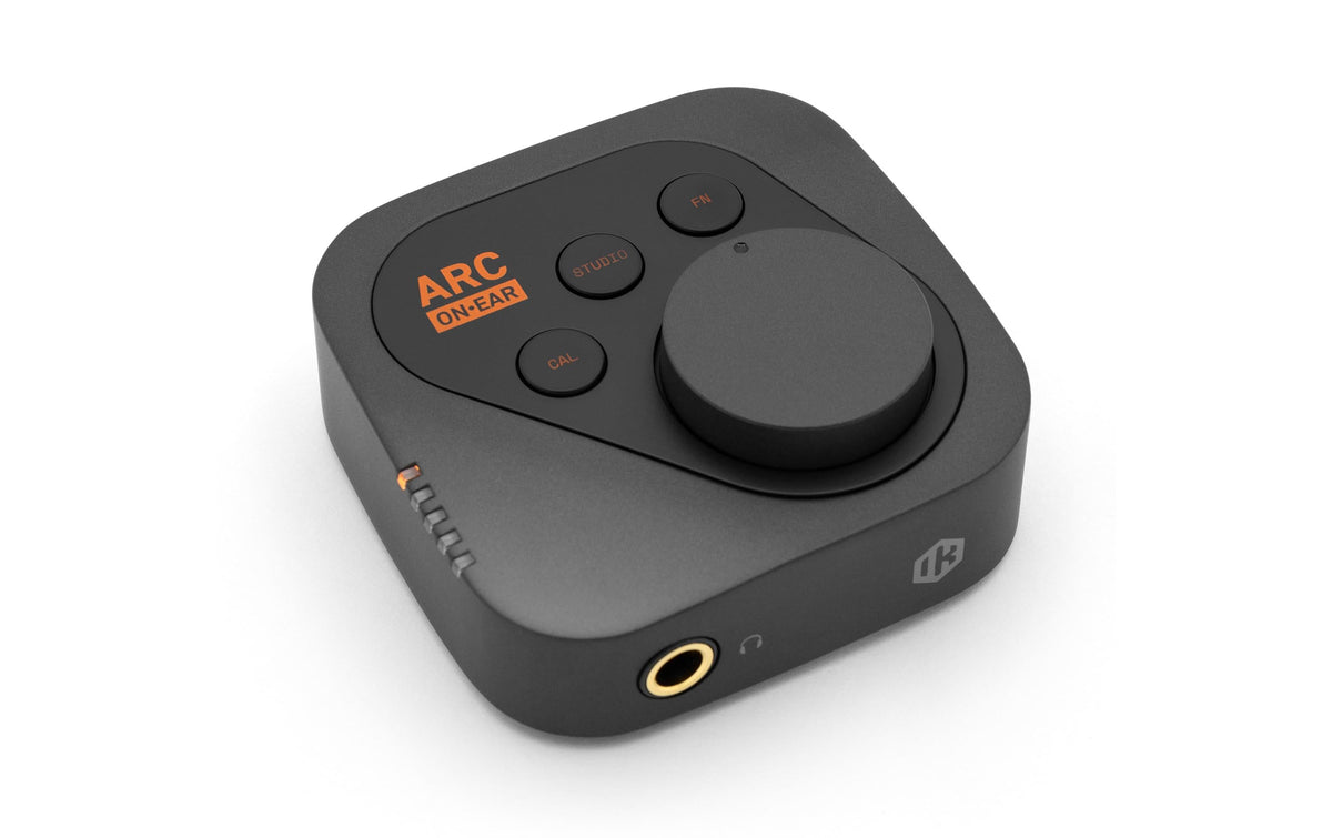 IK Multimedia ARC ON-EA – Tragbarer DAC/Kopfhörerverstärker – 3,5 mm/6,3 mm Klinke, USB-C – 4 h