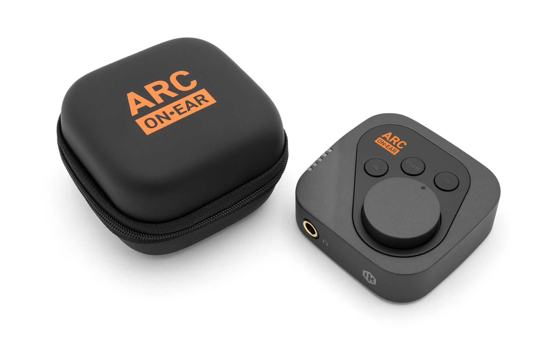 IK Multimedia ARC ON-EA – Tragbarer DAC/Kopfhörerverstärker – 3,5 mm/6,3 mm Klinke, USB-C – 4 h