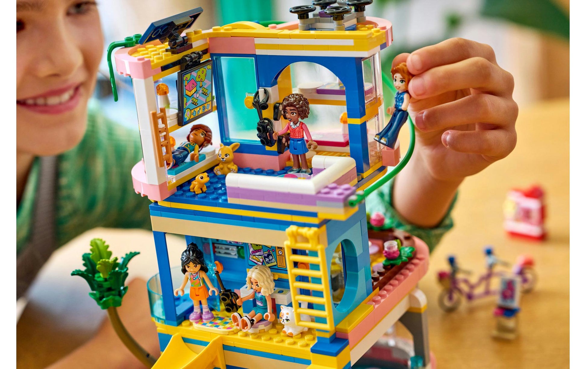 LEGO Friends Heartlake City Clubhaus – 794-teilig – 35,4 × 9,4 × 37,8 cm – ab 8 J.