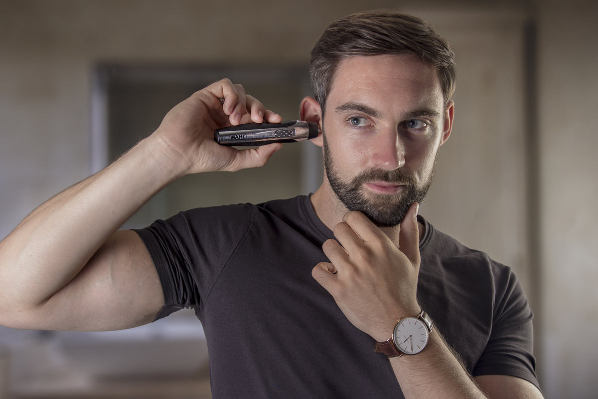 Wahl Bart- & Haarschneider Reiseset – 12 Stk – Schwarz/Silber – Batteriebetrieb