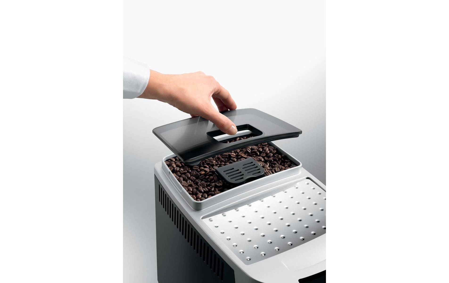 De’Longhi De'Longhi Kaffeevollautomat – 1,8 l, 250 g Bohnenbehälter, Milchschaumdüse, Schwarz/Silber
