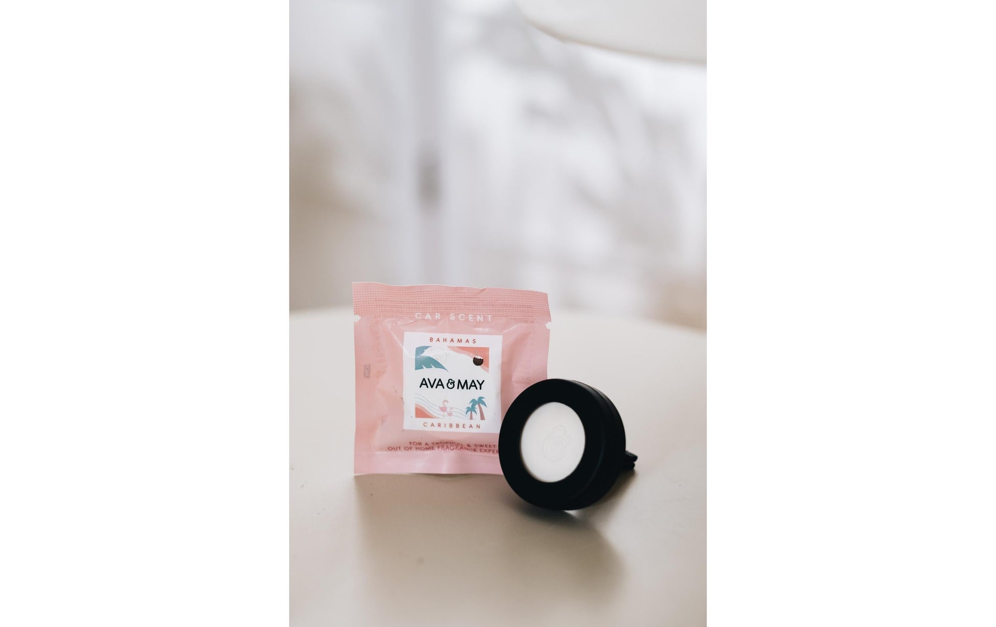 Ava & May Lufterfrischer Bahamas (Kokos, Monoï, Vanille) – Ø 85 mm × 10 mm – Rosa – Parfümiertes Polymer