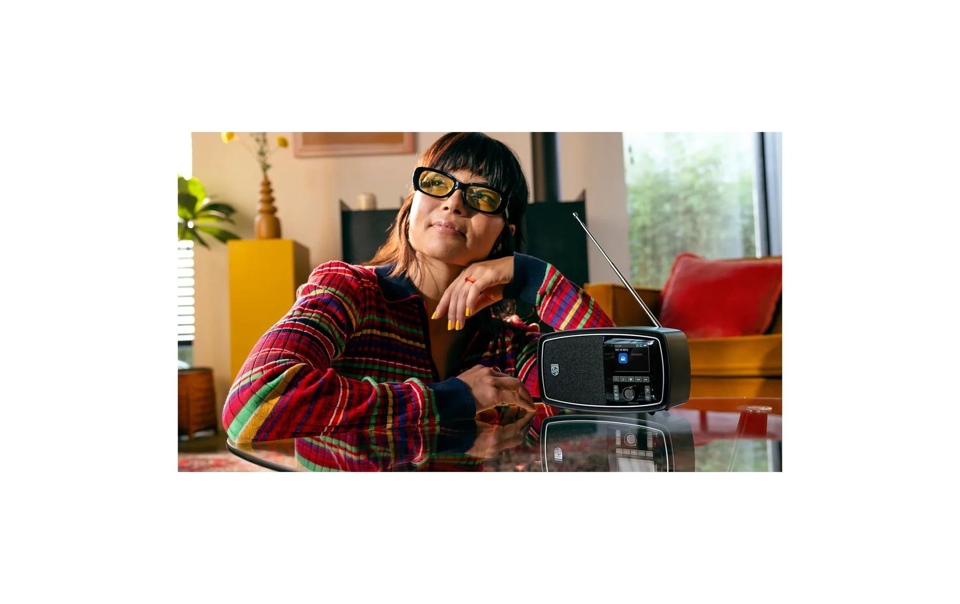 Philips The Janet Century TAV2000FB – Tragbares Radio, UKW, Bluetooth, Akkubetrieb (USB-C) – Schwarz