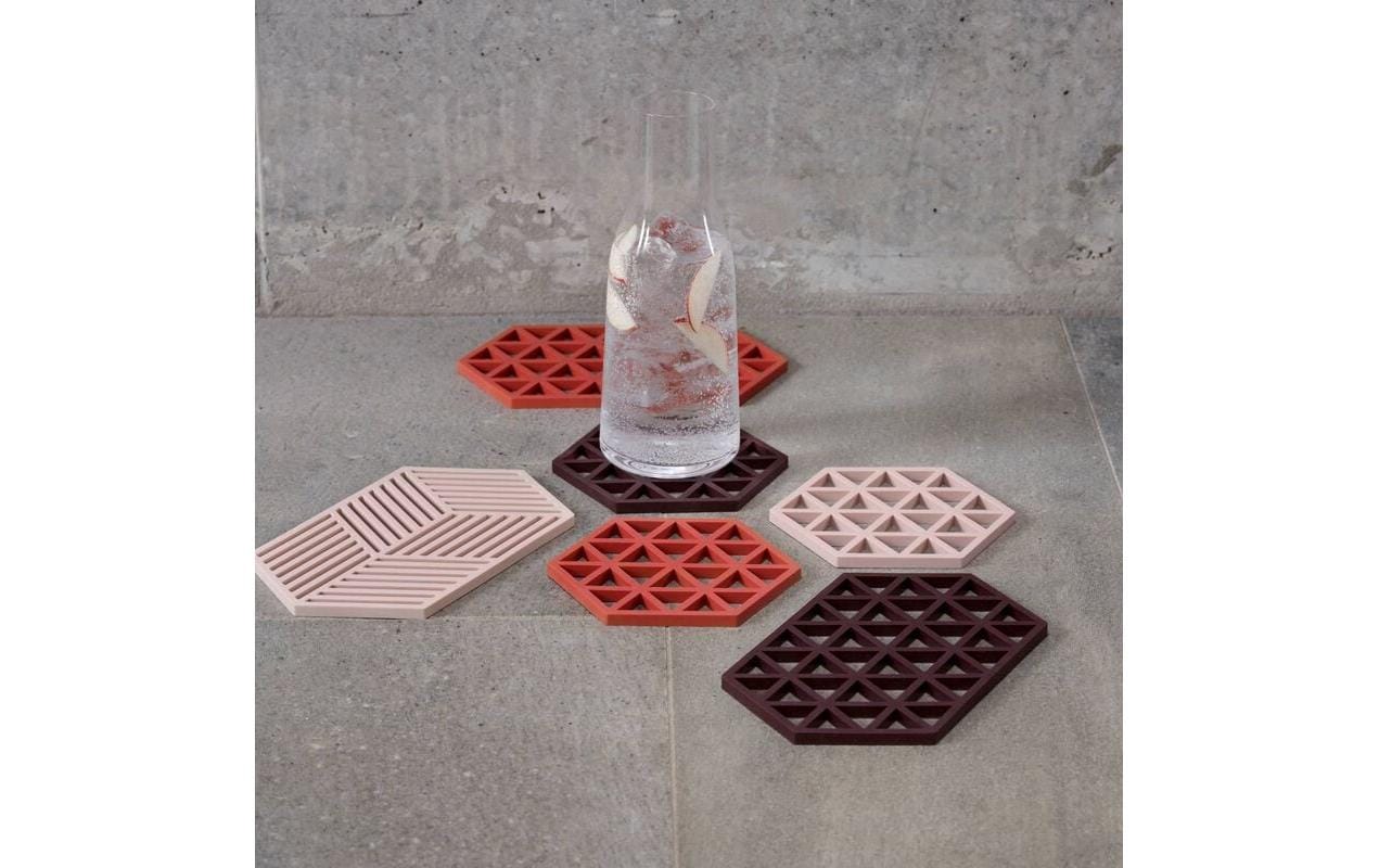 Zone Denmark Triangles – Topfuntersetzer 14 × 16 × 0,9 cm, Silikon, Rosa