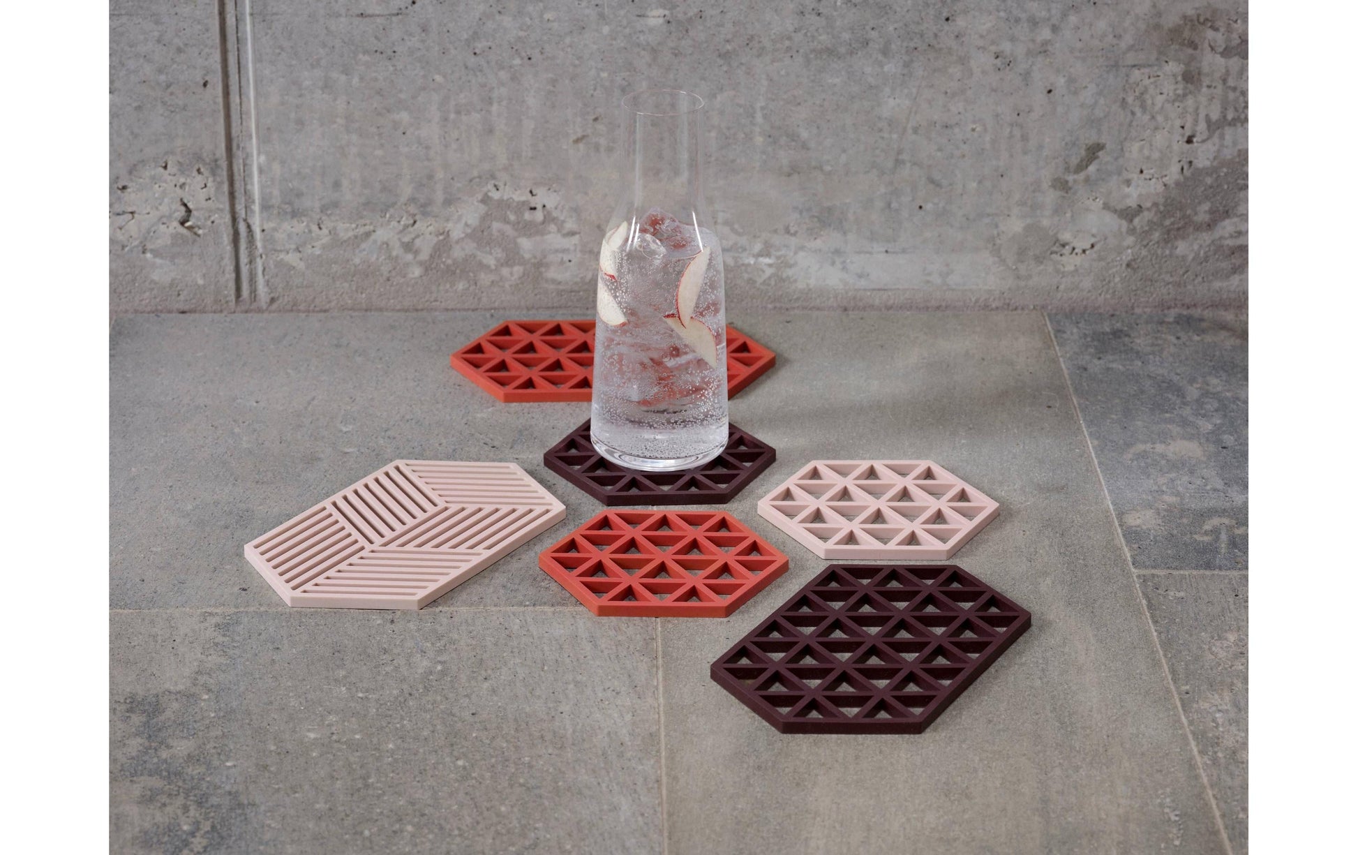 Zone Denmark Triangles – Topfuntersetzer 16 × 14 × 0,9 cm, Silikon, Kalamata