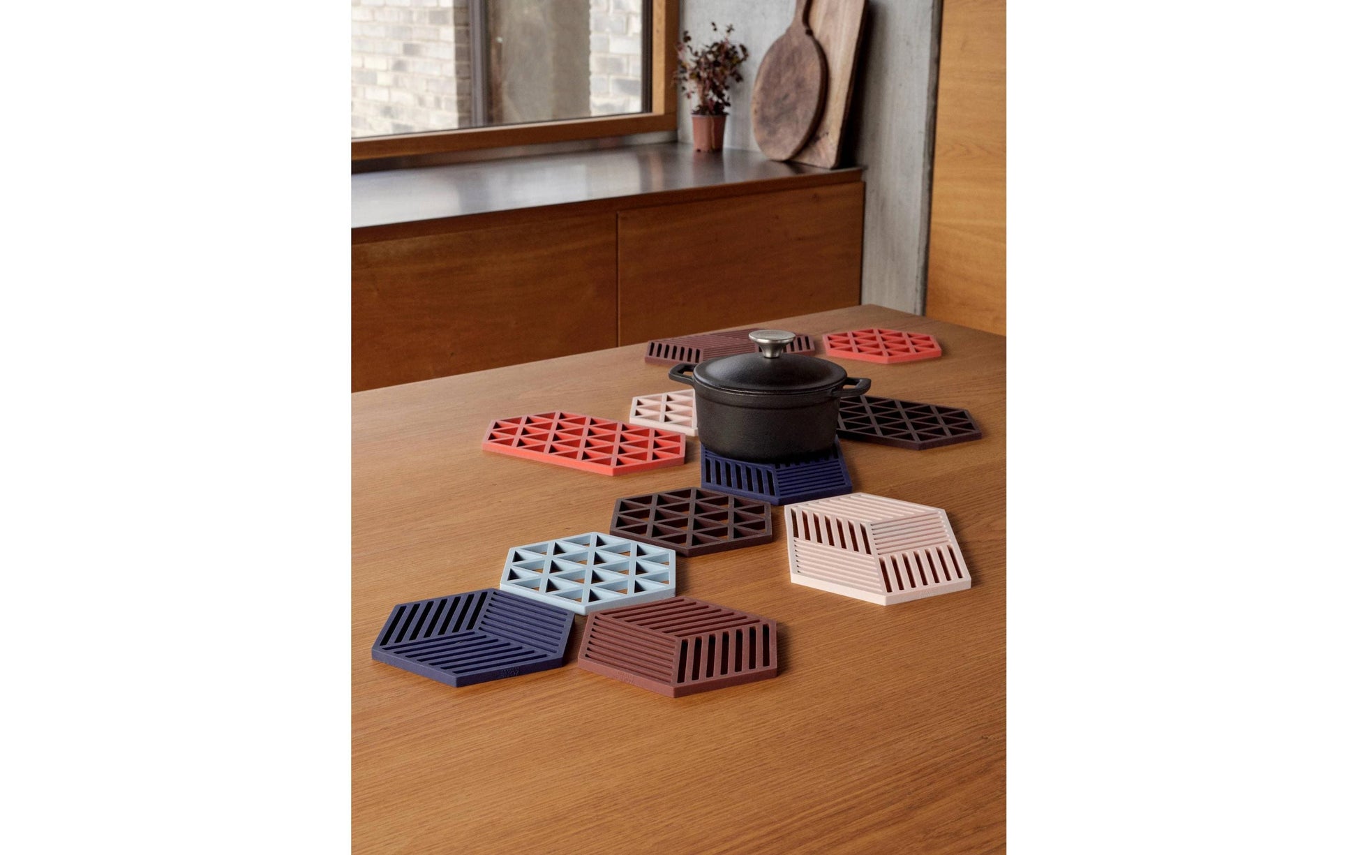Zone Denmark Triangles – Topfuntersetzer 16 × 14 × 0,9 cm, Silikon, Kalamata