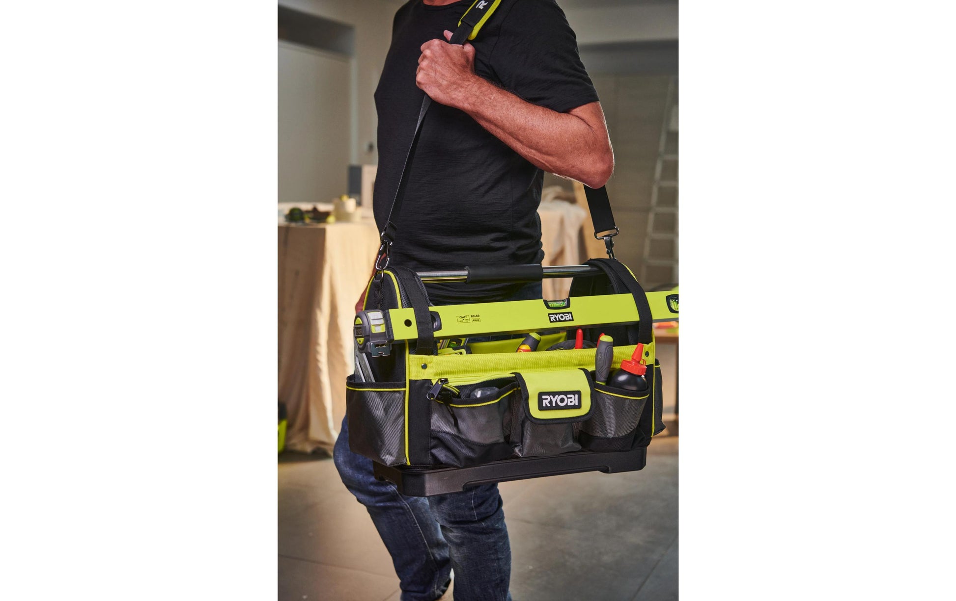 Ryobi werkstatt Ryobi RSSLOT1 Werkzeugtasche 38 l – mit Schulterriemen, wasserfest, B 470 × H 360 × T 200 mm