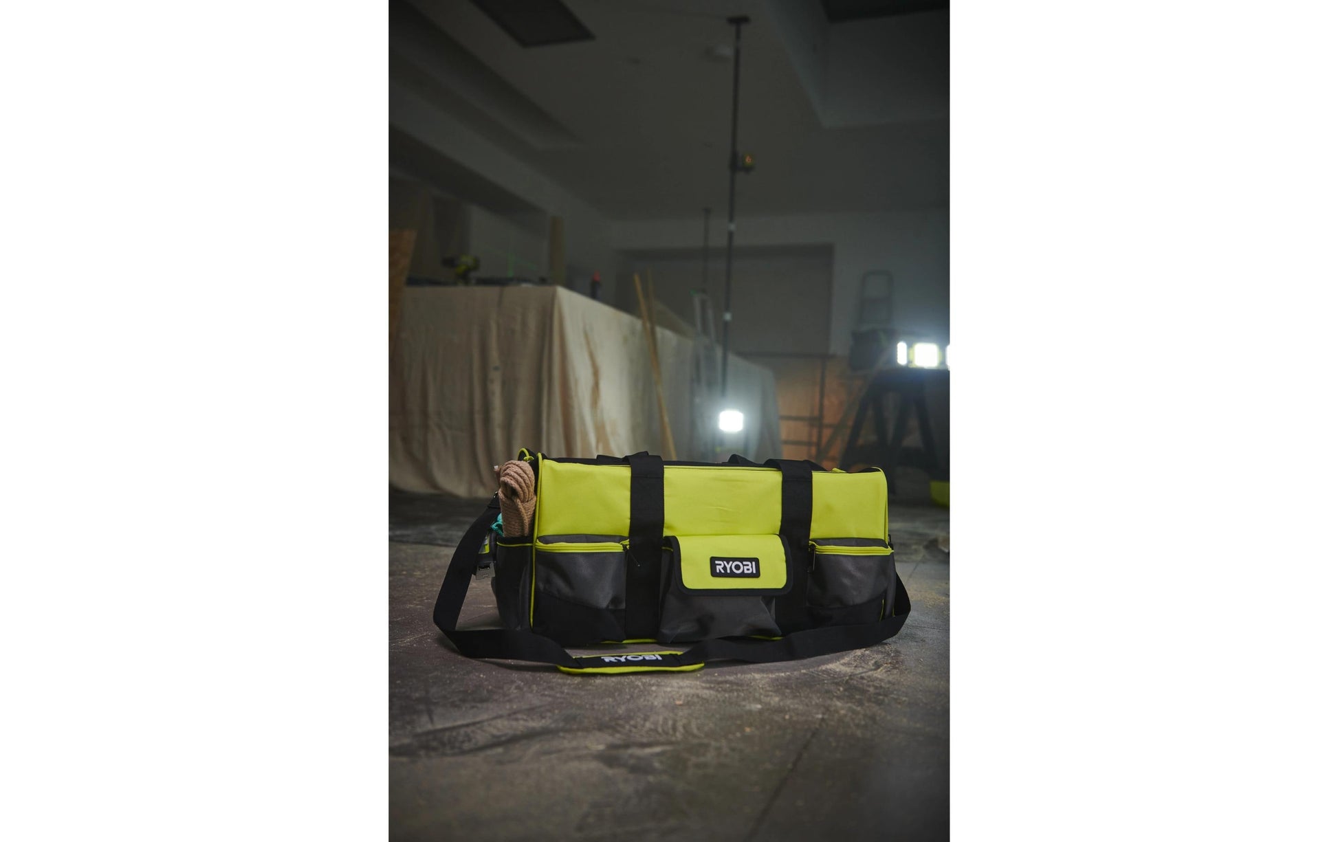 Ryobi werkstatt Ryobi RSSLTB1 Werkzeugtasche 49 l – mit Schultergurt, abschliessbar, Gelb/Schwarz, B 290 × H 300 × T 560 mm