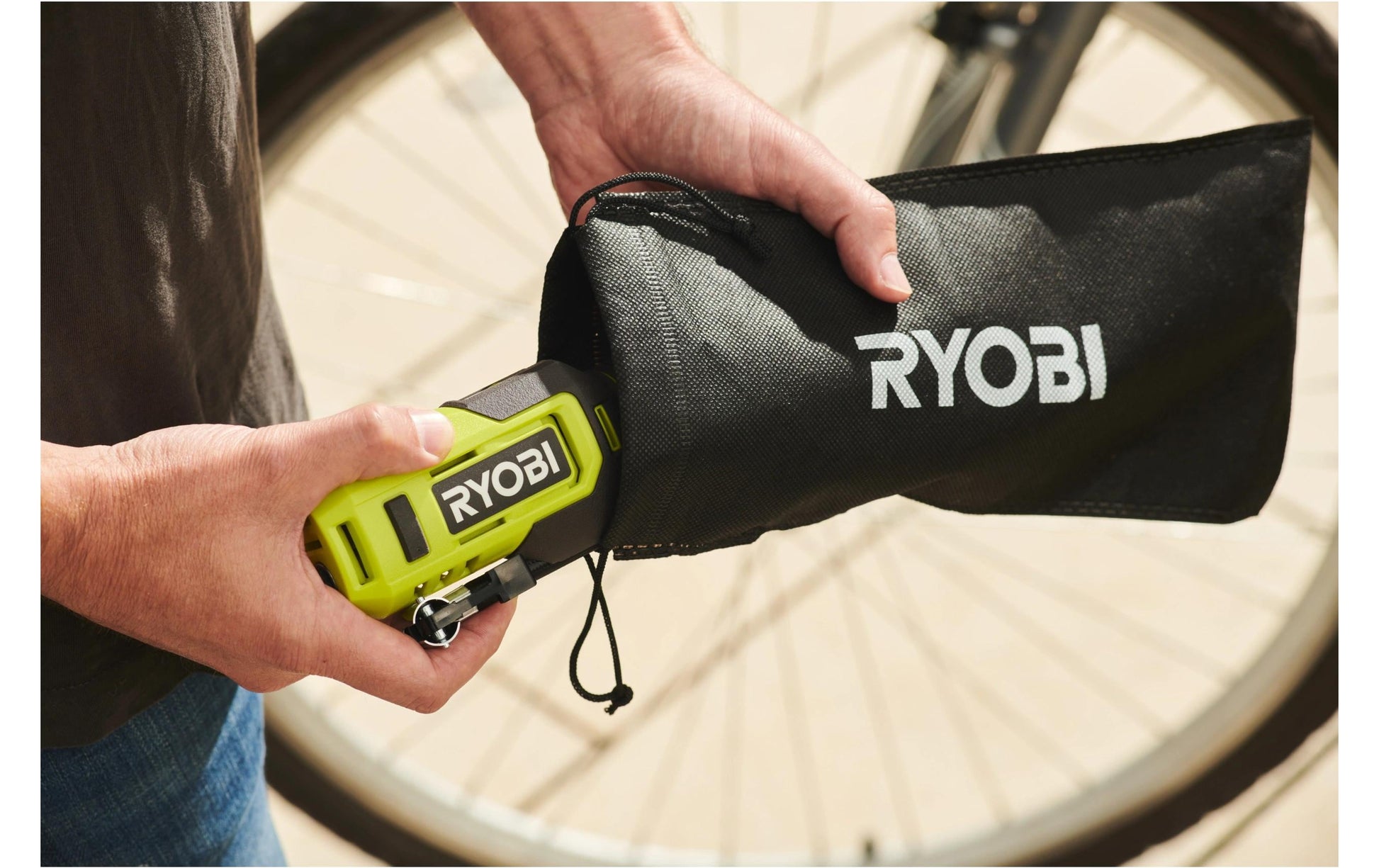 Ryobi werkstatt RI4-120G Akku-Mini-Kompressor – 4 V – 7 bar – 1×2,0 Ah & Ladekabel – USB-C