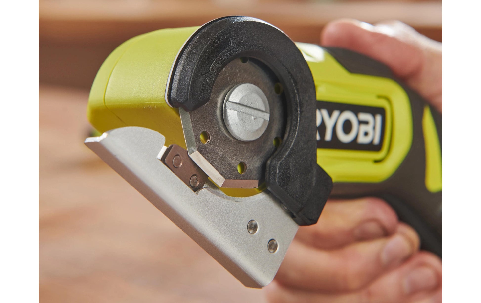 Ryobi RCT4-120G – Abbrechmesser, 4 V USB Akku, inkl. 1 x 2,0 Ah Akku und Ladekabel
